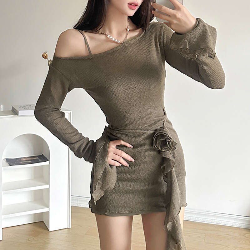 2023 Autumn New Women's Solid Color Slim High Waist Fashion Asymmetrical Neck Strap Long Sleeve Dress 67a