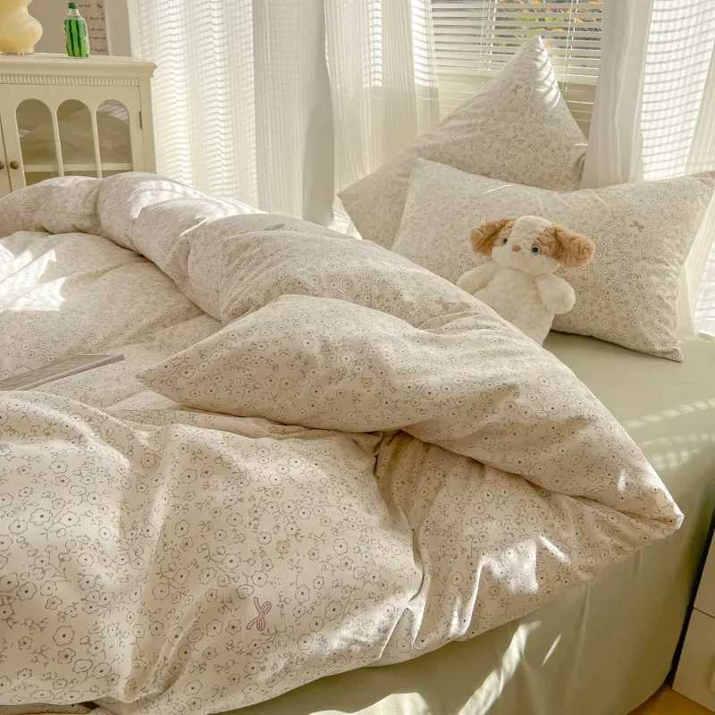 2025 new A aerobic knitted cotton printing small fresh four-piece set bed sheet bed hat four-piece set Y250819