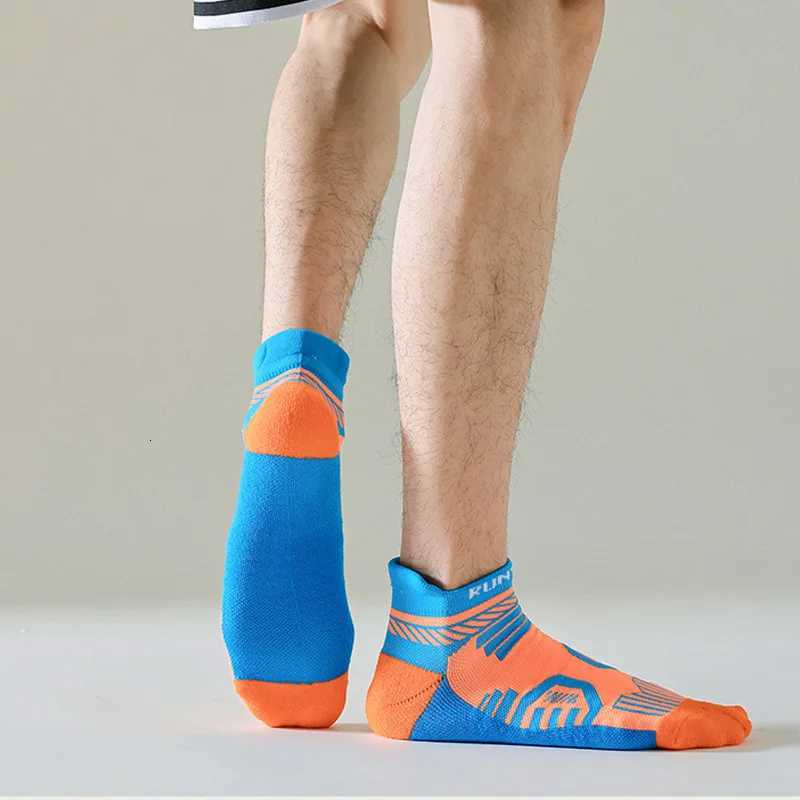 Man Sport Ankle Crew Socks Cotton Towel Bottom Sweat-Absorbing Compression Fitness Bike Run Outdoor Cycling Boat Socks 4 Seasons X250725