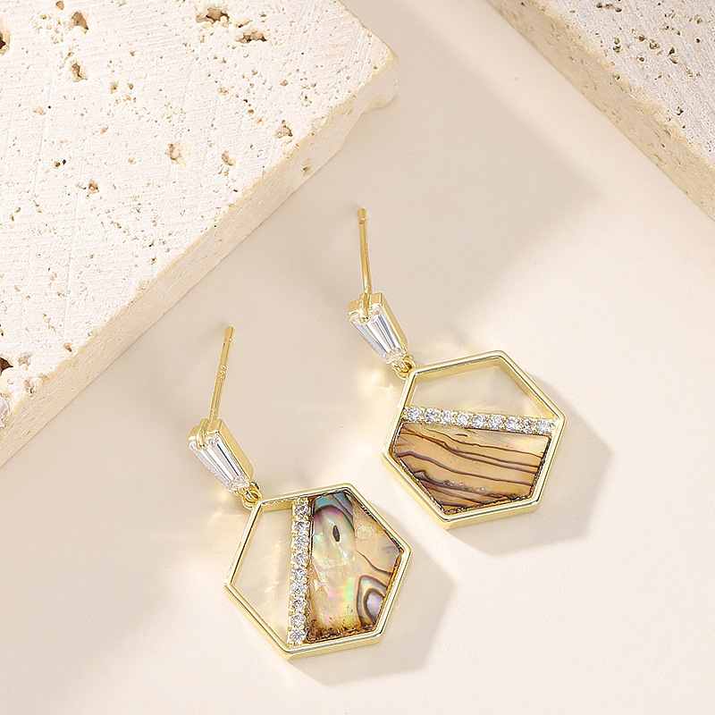 Japanese and Korean Sweet Exquisite Fresh Small Dia-Encrusted Abalone Shell Pendant Light High-End Sier Needle Earrings
