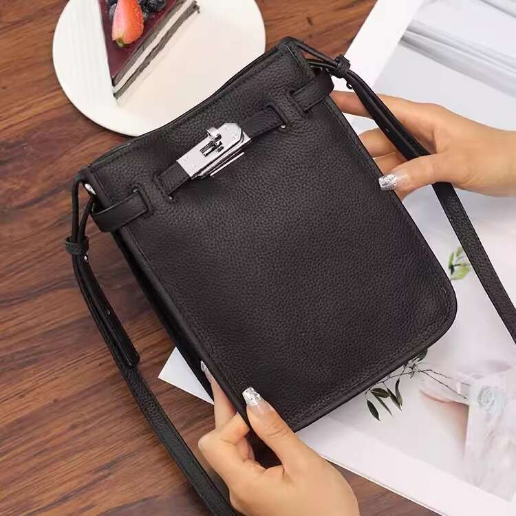 High-end Exquisite Genuine Leather Women's Spring Summer Crossbody Small Phone Top Layer Cowhide Simple Casual Versatile Shoulder Bag