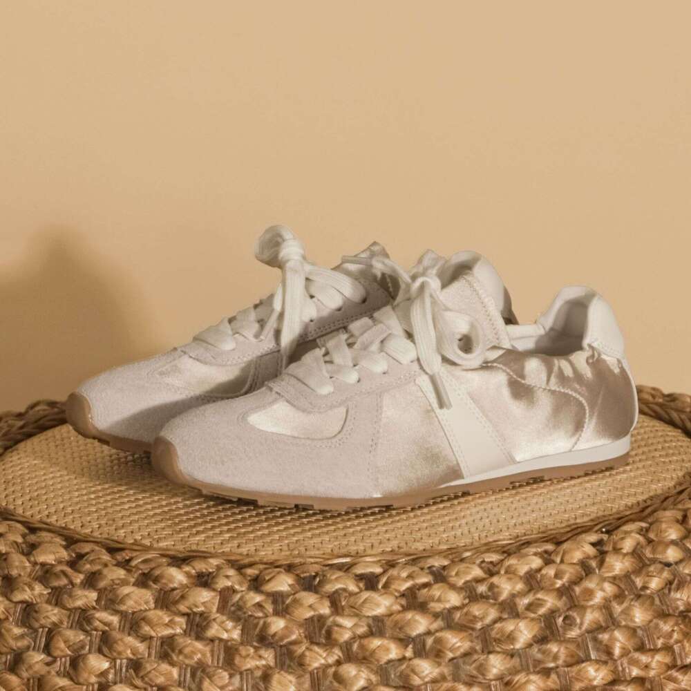 2025 Summer New Women's Soft Sole Comfortable Sweet Style Sports Casual Satin High-end Shoes