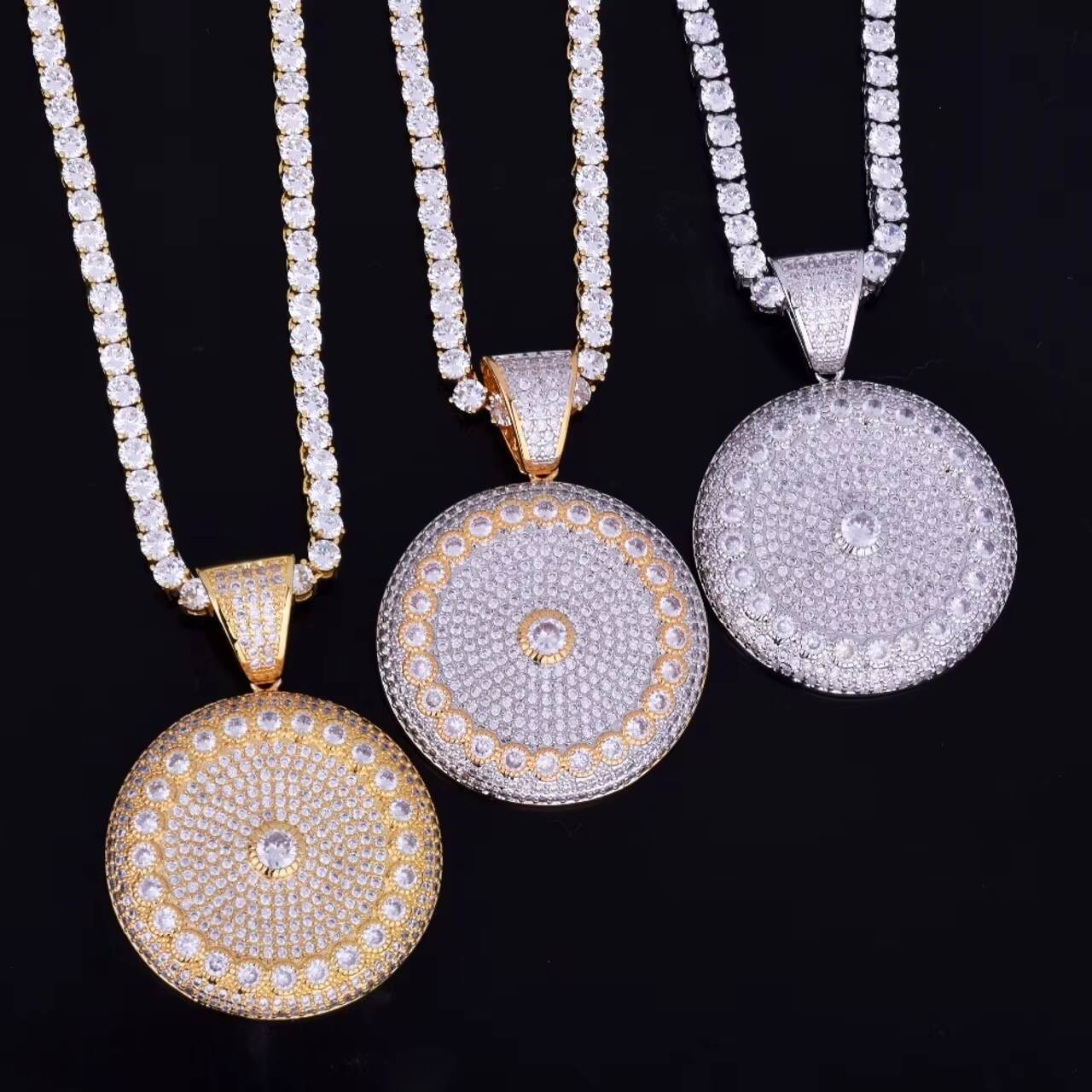 New Arrival Big Boy Hip Hop Style Moissanite Necklace 18K Gold and .925 Silver Round Solitaire Medallion Pendant