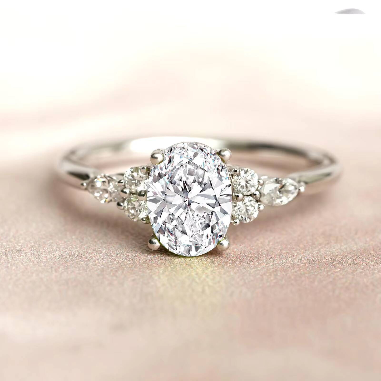 Hot Selling Light Luxury Moissanite Ring Fashionable Classic S925 Silver Plated with White Gold Ring Temperament Four Claw Ring