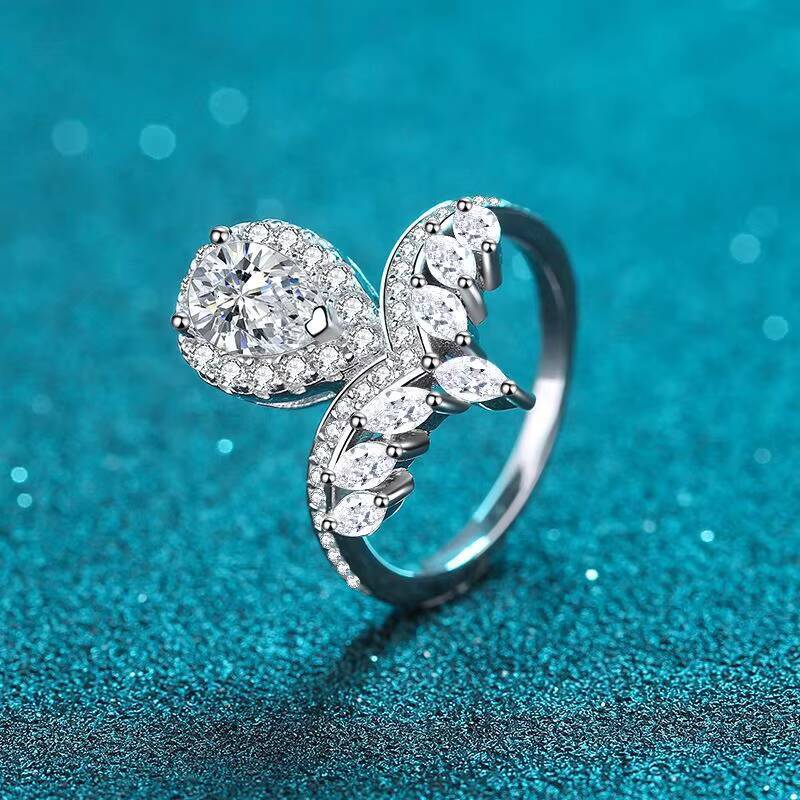 Factory Direct Sale S925 Silver Womens Personalized Fashion Moissanite Wedding Ring Special Shape Moissanite Engagement Ring