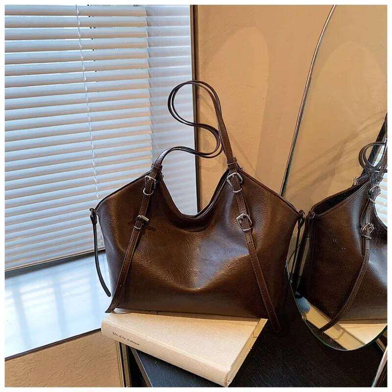 2024 New Retro Lazy Fashion Large Capacity Oblique Span Relaxed Sense Of Single Room Bag