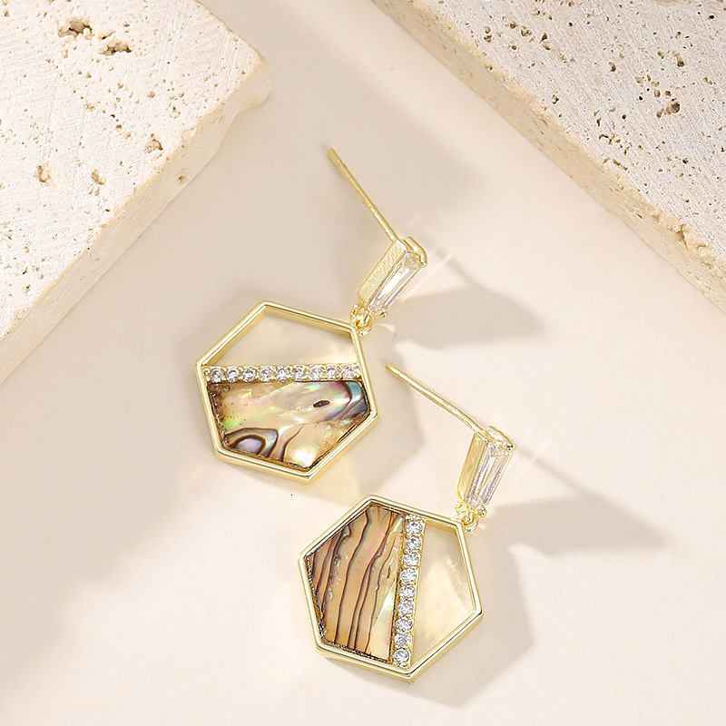 Japanese and Korean Sweet Exquisite Fresh Small Dia-Encrusted Abalone Shell Pendant Light High-End Sier Needle Earrings