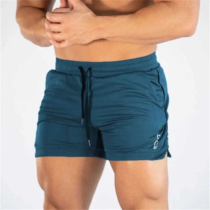 Mens New Summer Fitness Sports Shorts Gym Fitness Mens Mesh Shorts Breathable Quick Drying Beach Shorts W250724
