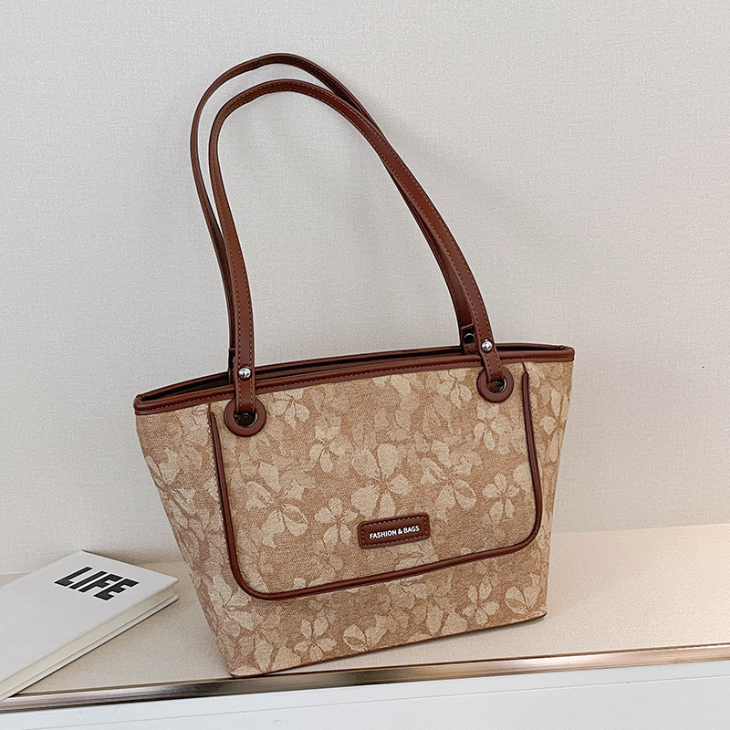 Luxury Brand Designer Bag Minimalist Large Capacity Tote Bag For Women 2025 New Summer Trend Versatile Commuter Large Capacity Handbag Shoulder Bag