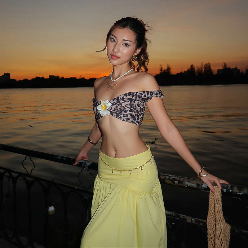 2025 Spring New Women's Street Style Leopard Print Sleeveless Vest Fashion Low Waist Skirt Set d33