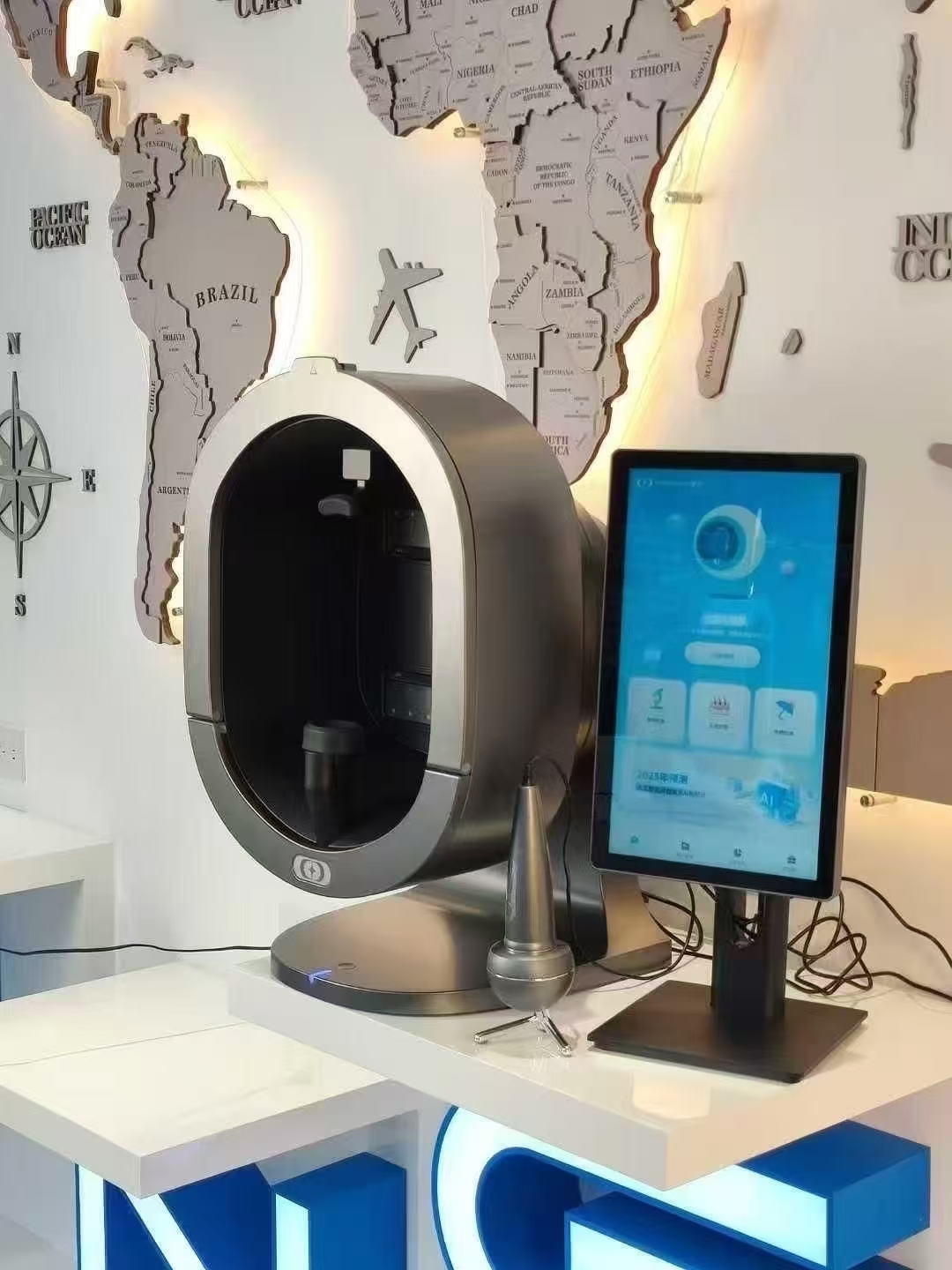 Skin Analysis Machine For Face Detection With High-Resolution Camera To Analyze Wrinkles Pores Pigmentation And Skin Health Conditions