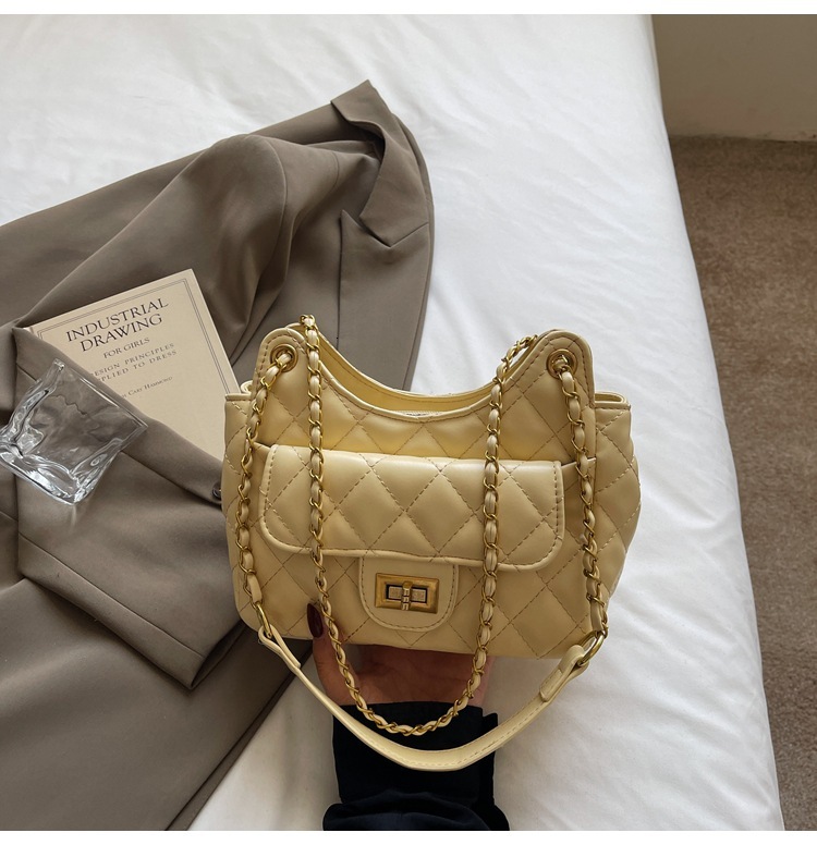 Luxury Brand Designer Bag Style Quilted Chain Underarm Bag For Women 2025 New Fashion Single Shoulder Crossbody Bag Light Luxury Small Square Bag Tren