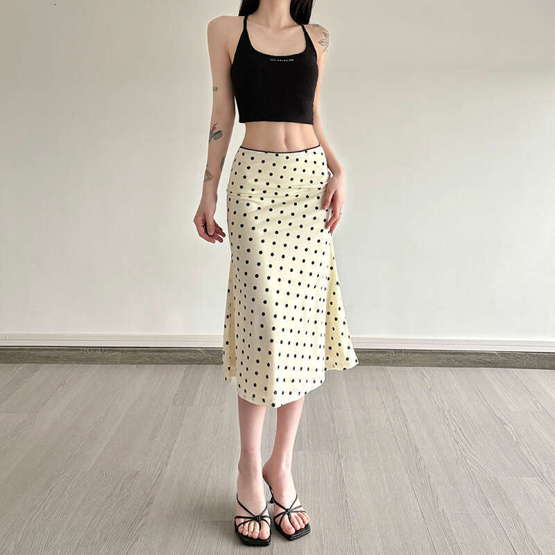 INS Style 2025 Spring New Women's Solid Color Slim Fit Fashion High Waist Bodycon Polka Dot Skirt 7d7