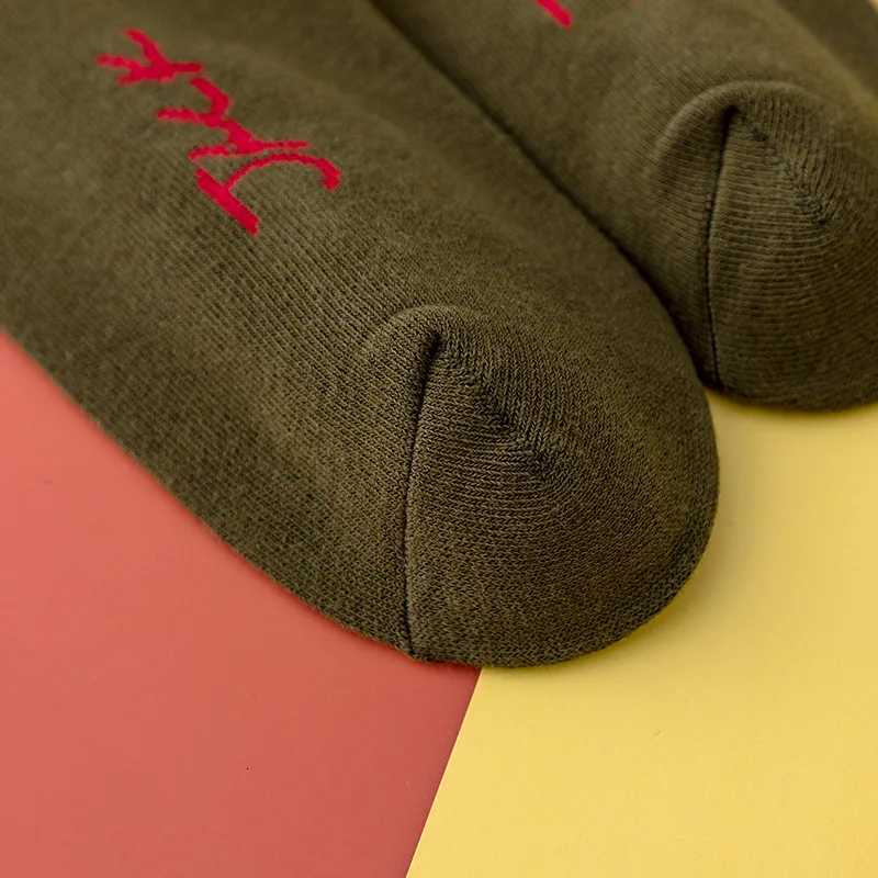 4 Pairs Mens SOCKS Cotton Sport Hip Hop Basketball Skateboard Black White Sockken Mens Gift X250725