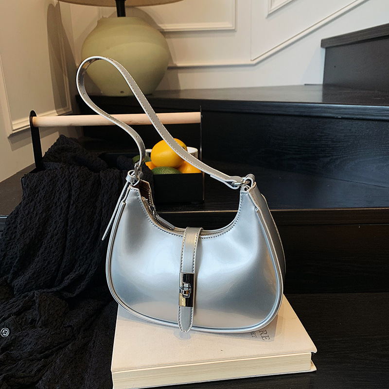 2025 autumn new crossbody bag niche design versatile fashion trend personalized armpit bag simple women's shoulder bag designer bag