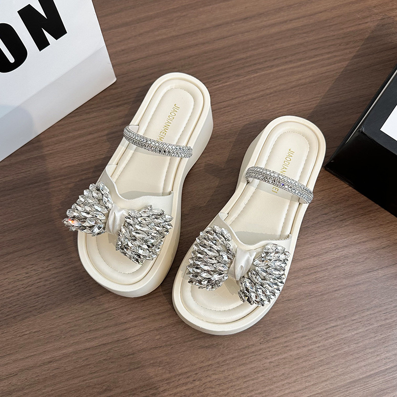 Ddmysports Rhinestone Thick Soled Slippers For Women New Summer Fashionable Outdoor Wear With Skirts Versatile Soft Sole Comfortable Beach Sandals Out