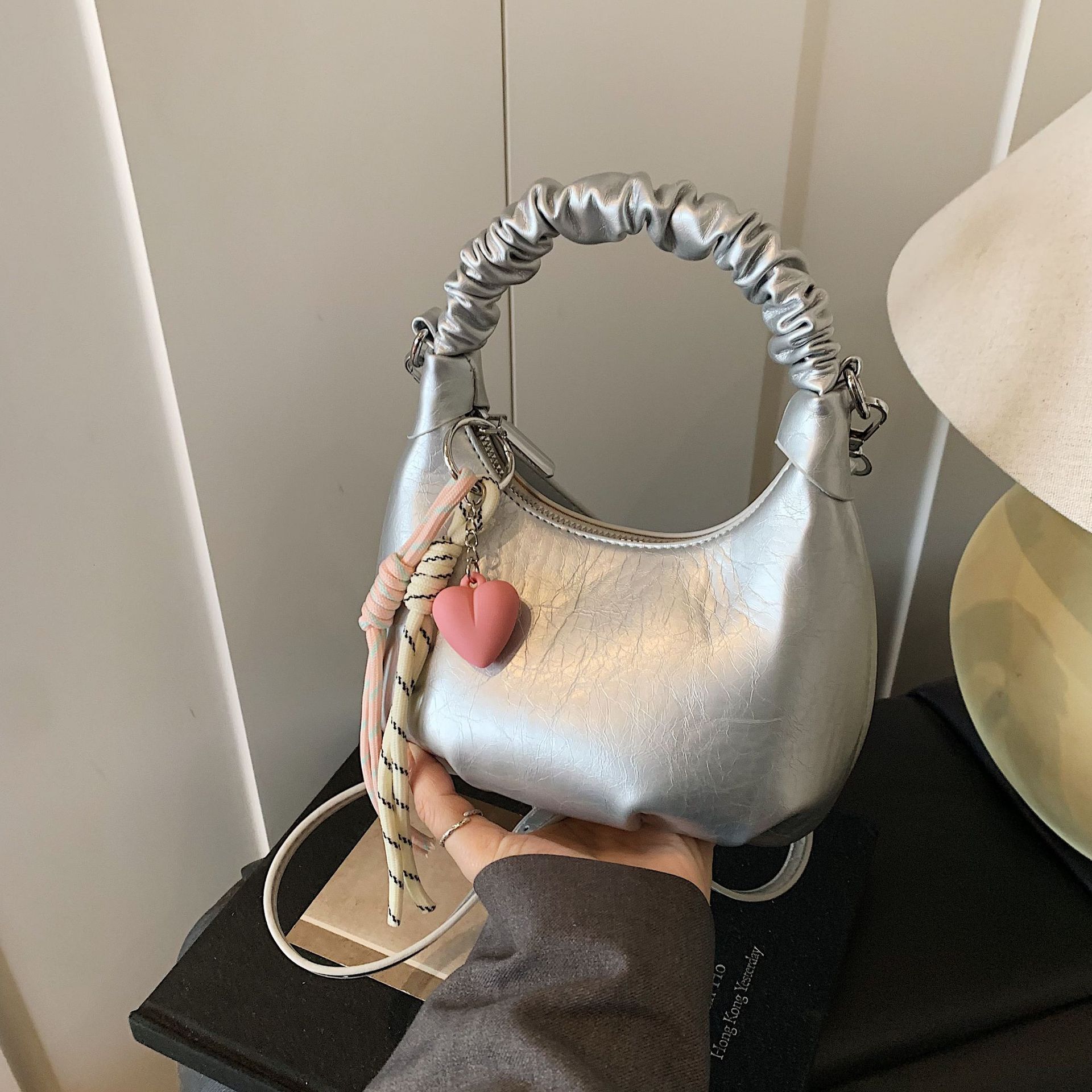 Luxury Brand Designer Bag 2025 Spring Trendy Pleated Versatile Korean Chain Handbag For Women Spring New Fashionable Personality Casual Crossbody Bag