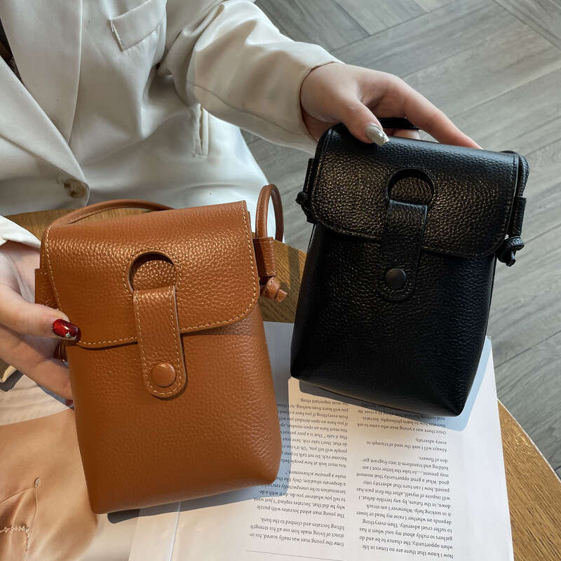 Genuine Leather Bag for Women, Crossbody, High-End Fashion, Top Layer Cowhide, Single Shoulder Small Bag, Lightweight Phone Pouch, Simple Design