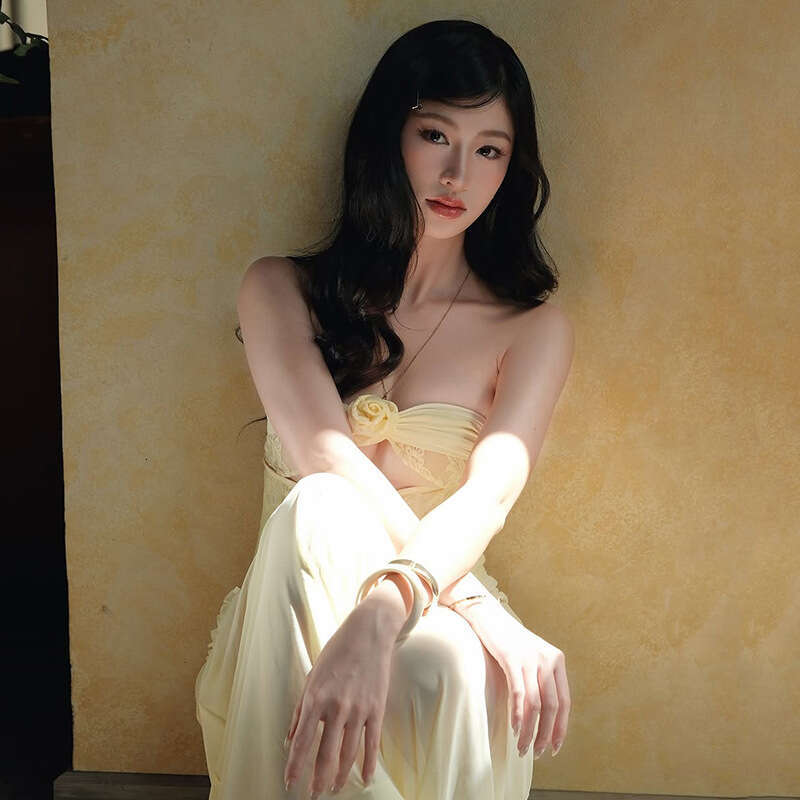 2025 Spring New Women's Solid Color Slim Fit High Waist Fashion Off-Shoulder Tube Dress 65b