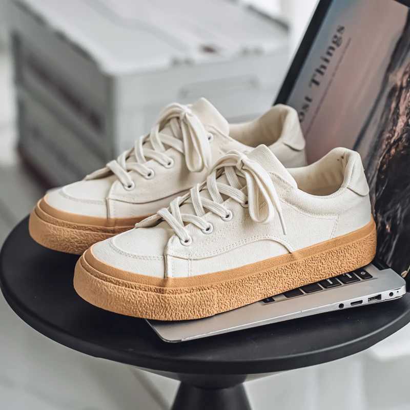 Mens Casual Sneakers Shoes Breathable Trend Mens Running Shoes Thick Sole Trend Comfortable Mens Skateboard Trainers FootwearXJ250725