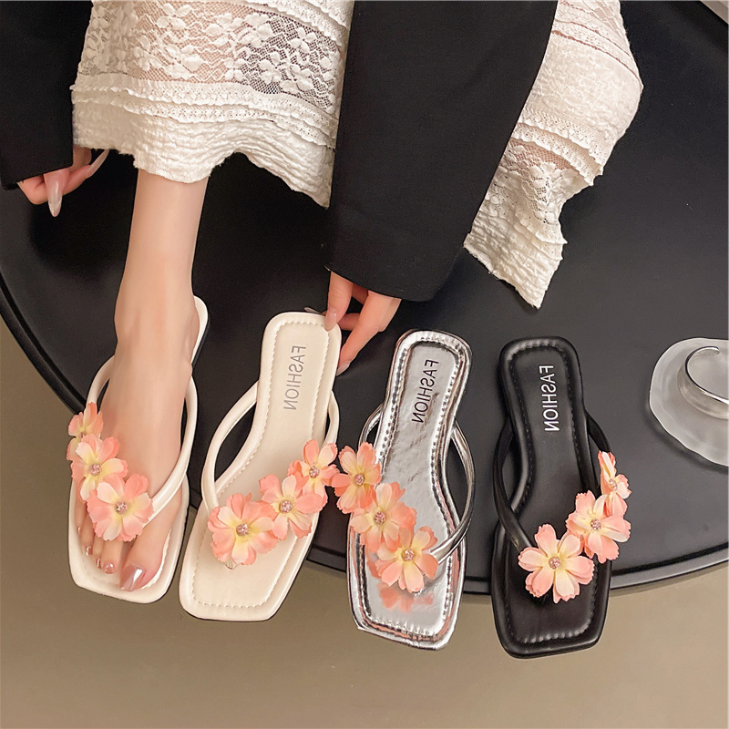 Ddmysports Summer New Plus Size Clip Square Toe Flower Flat Fashion Comfortable Beach Sandals Outdoor Shoes
