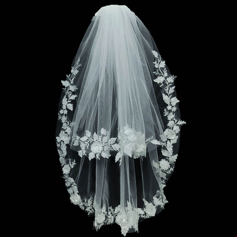 Romantic Bride Veils 2 Tier Short Appliques Lace Edge Wedding Veils With Comb Wedding Accessories Customized