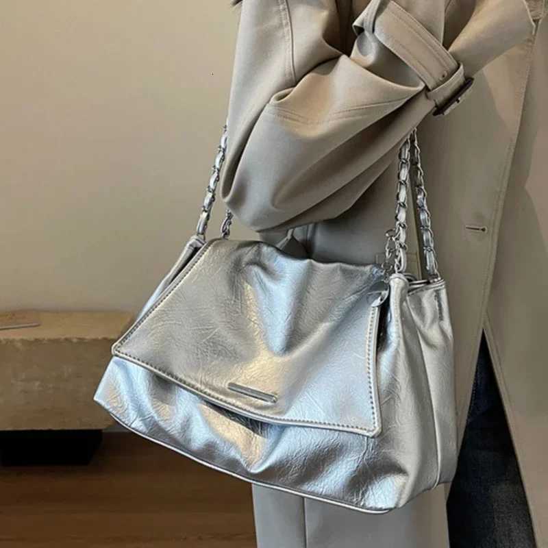 2025 New Popular Womens Casual Soft Surface Large Capacity Bag All-Match Chain Messenger Bag Popular Silver Shoulder Bag Handbag Y250725