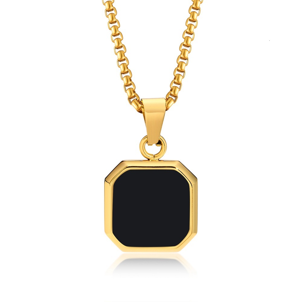 2025 New Designer Outdoor Beach Square Black And White Shell Pendant, Niche Design Sense Light Luxury Style Necklace