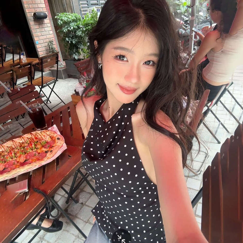 2025 Summer New Slim Sexy Elegant Versatile Hot Girl Backless Sleeveless Halter Waist-Cinching Top e00