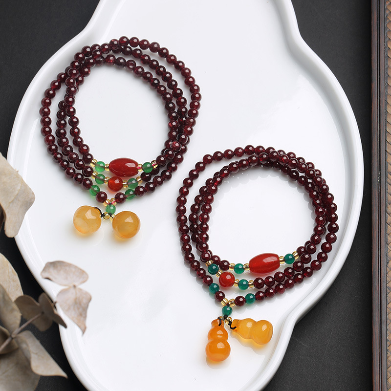 New Design Chinese Style Versatile Garnet Bracelet With Chalcedony Vase Agate Accents for Couples Women