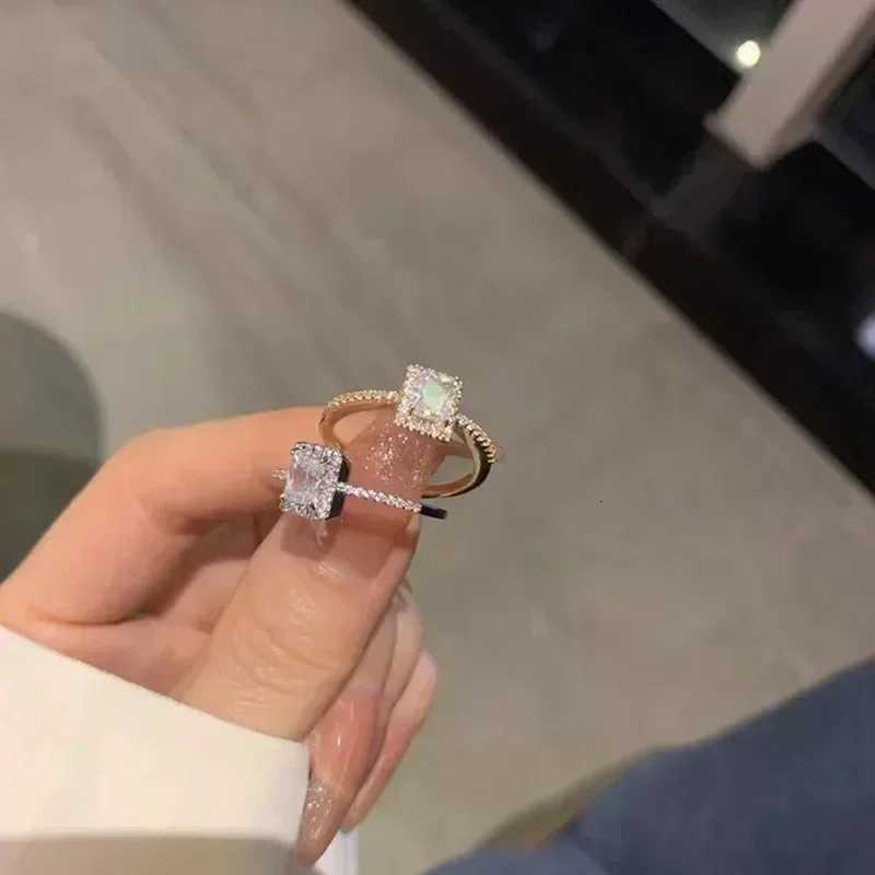 Luxury Classic Moissanite Female Engagement Ring Square Lucky Ring Adjustable Gold Ring Charm Jewelry W250417