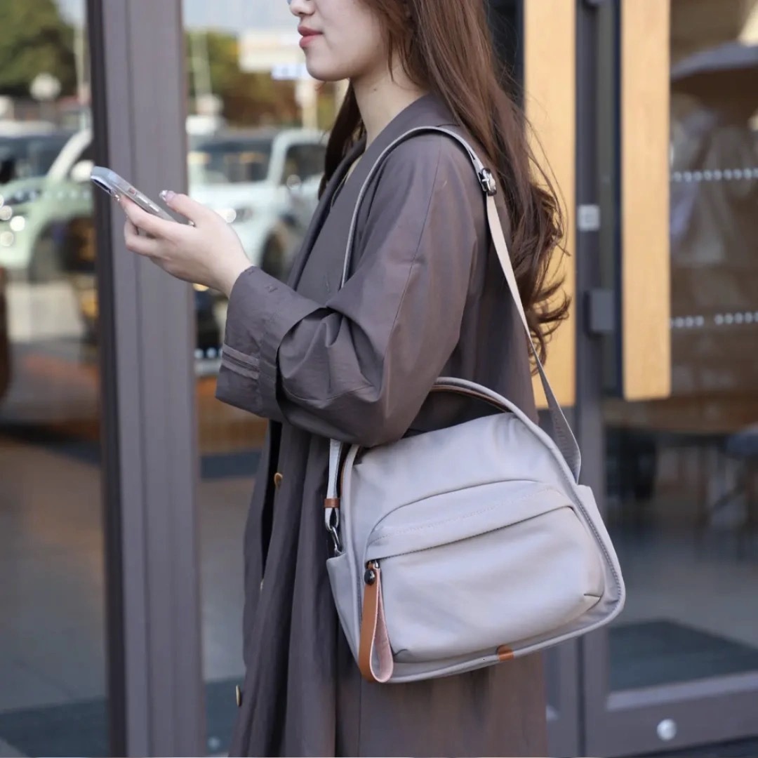 designer bag New Simple Lightweight Casual Bag Fashion Versatile Oxford Cloth Women Crossbody Bag Shoulder Bag Handbag Commuter Bag for Women