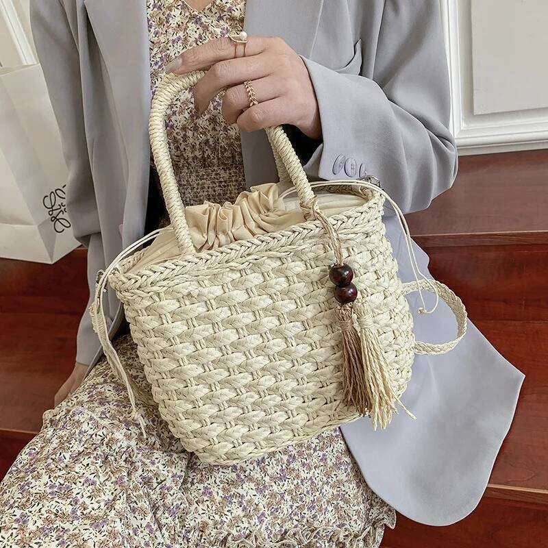 Women Handbags Straw Rattan Woven Crossbody Summer Bohemia Beach Tassel Design Basket Fashion Shoulder Messenger Bag