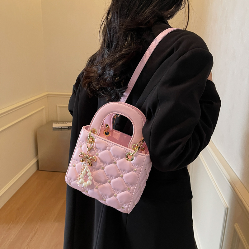 Free Shipping Designer Luxury Diana Bag Women's New High-end Quilted Embroidery Pearl Handbag Bucket Bag Single Shoulder Crossbody Bag Leisure Co