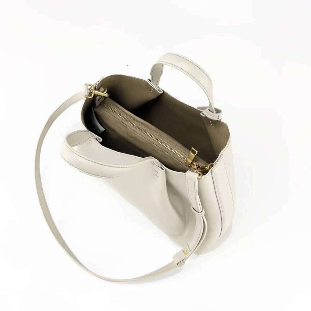 Fashionable High-Capacity Soft Leather Backpack, Portable Minimalist Commuting Bag, Single Shoulder Shopping Bag 2025 New