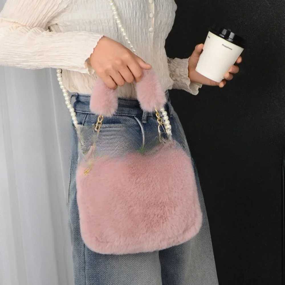 Fi Wen Fluffy Shoulder Bags Fem Winter Chain Underarm Bag Solid Color Handbag Soft Plush Handle Bag Y250725