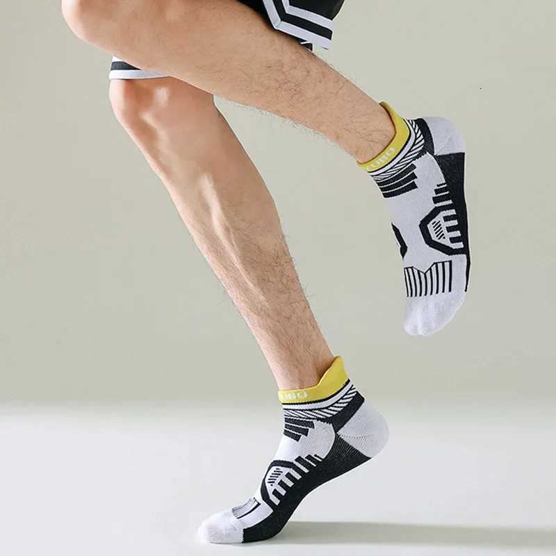 Man Sport Ankle Crew Socks Cotton Towel Bottom Sweat-Absorbing Compression Fitness Bike Run Outdoor Cycling Boat Socks 4 Seasons X250725