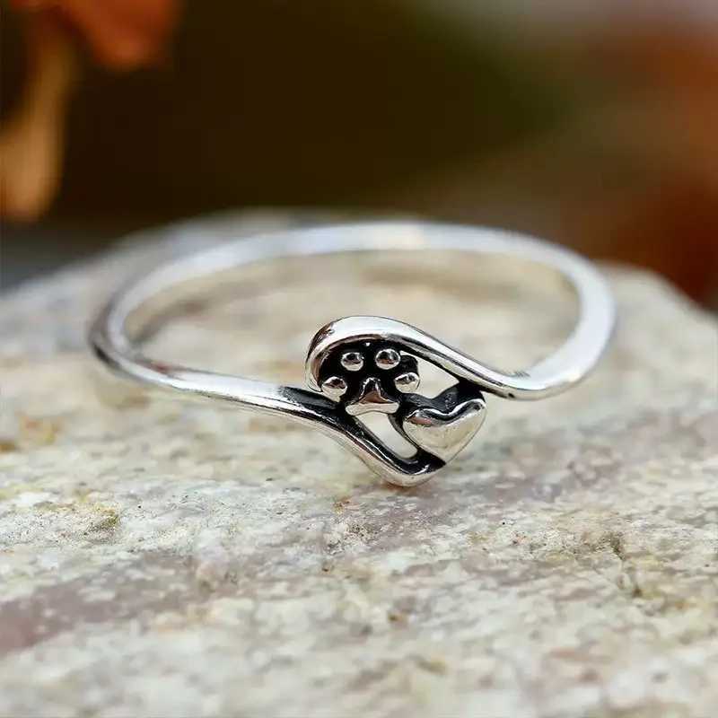 Female Simple Character Ring Retro Art Adjustable Ring W250417