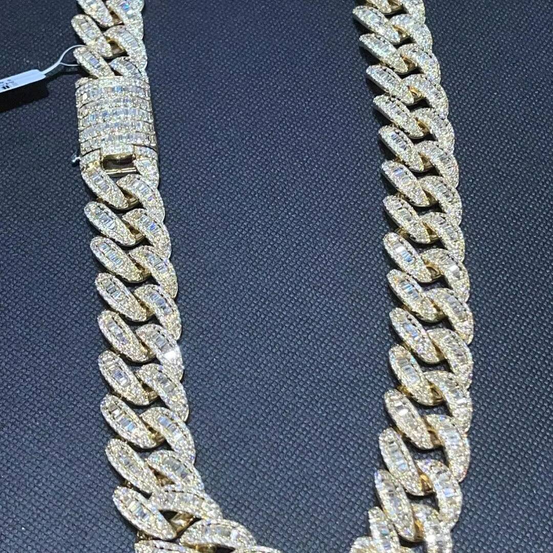 Brand New High Quality Hot Sale 18mm Moissanite Micro Pave Hip Hop Iced Out Miami Cuban Link Chain Iced Out Hip Hop Chain