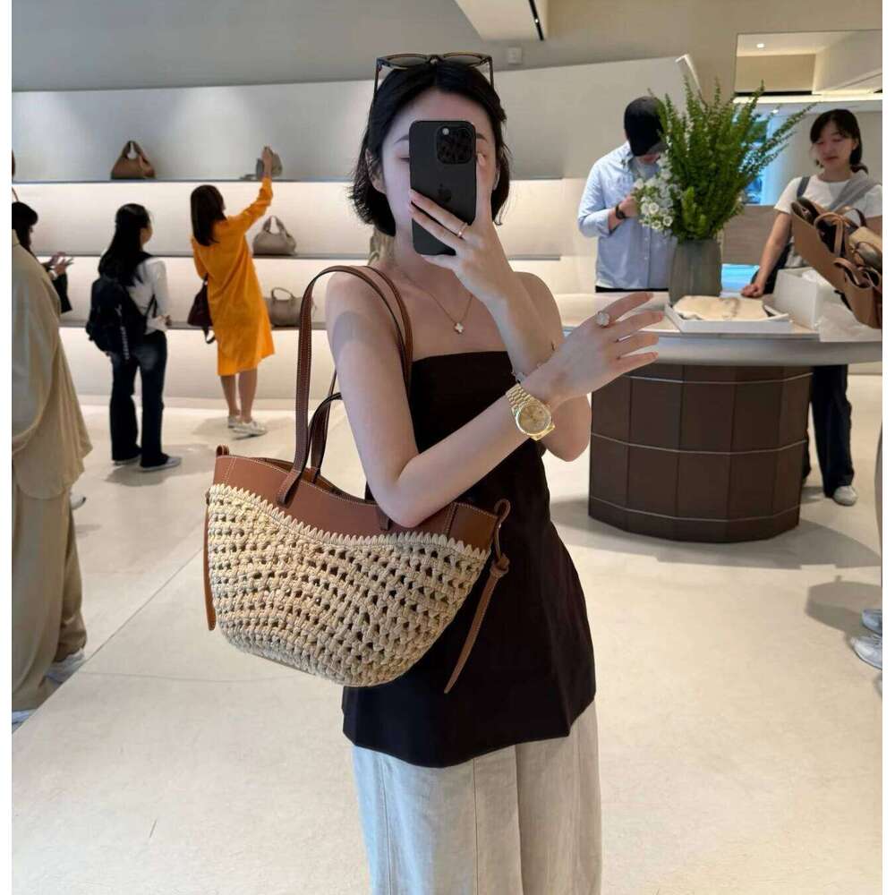 2025 Retro Artistic Casual Tote Single-Shoulder Handbag, Large-Capacity Straw-Woven Large Bag, Women's Bag