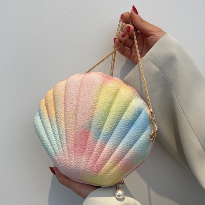 2025 Design Women's Small Bag New Chain Crossbody Bag Shell Bag