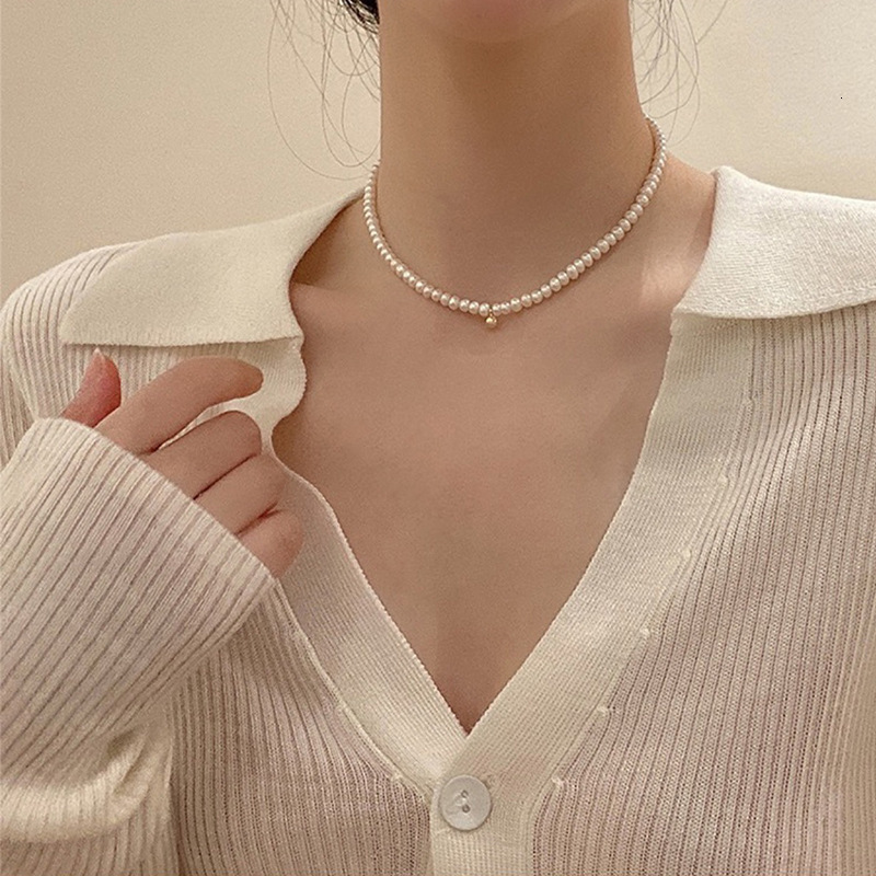 French Style New Pearl Necklace Choker Light Design Small Gold Ball Collarbone Chain Jewelry for Women