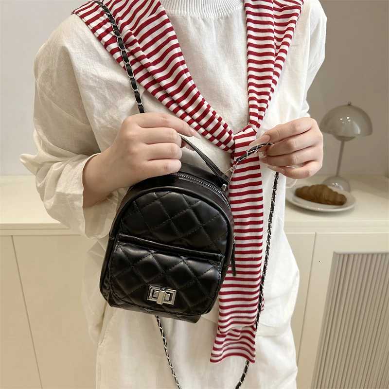 Solid Color Simple Fi Backpack Mens New M and Fem Leisure Middle School Backpack Tide Y250724