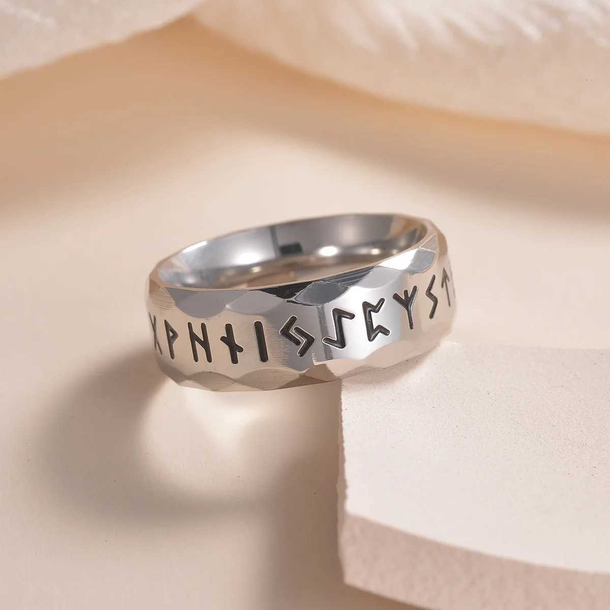 Vintage Odin Norse Viking Amulet Rune Rings For Men Fashion Stainless Steel Words Ring Wedding Jewelry Valentines Days Gifts Y250724