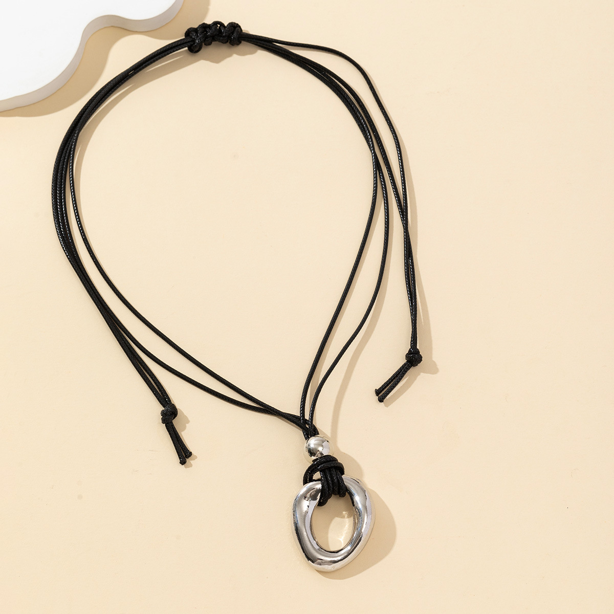 Unique Design Irregular Circle Pendant Elegant Simple Knot Tie Necklace Jewelry Jewelry for Women