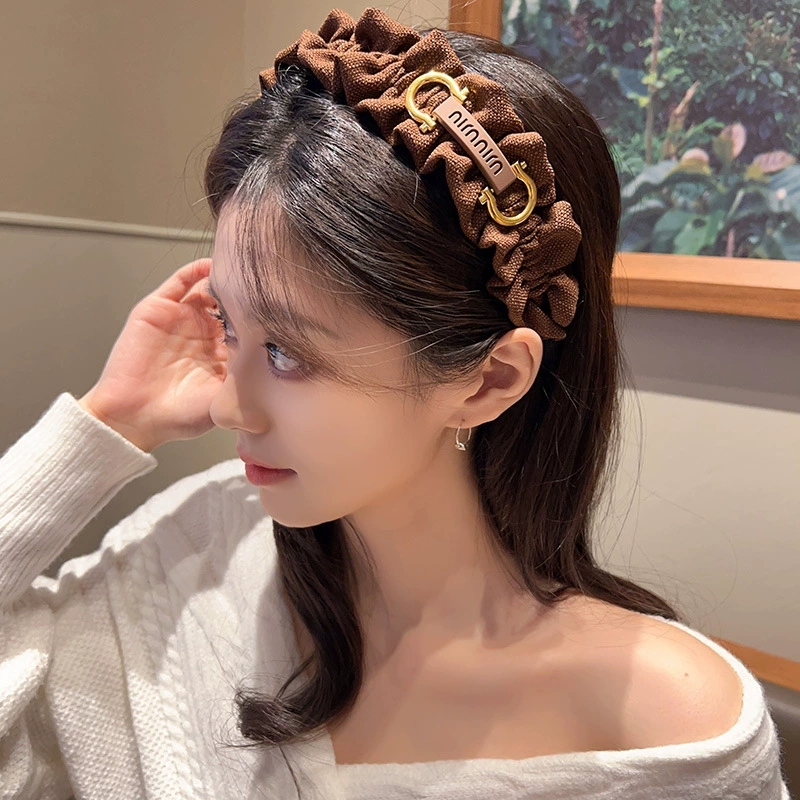 Metal hair accessory with Maillard style pleated lock buckle, internet famous high skull letters, rhinestone wide headband, hair clip