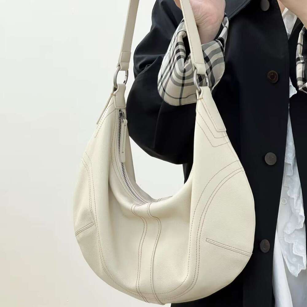 Designer Bag Tote Shoulder Bag Genuine Leather Women S High End Underarm Niche Pea Large Capacity New Crossbody Pleated Saddle