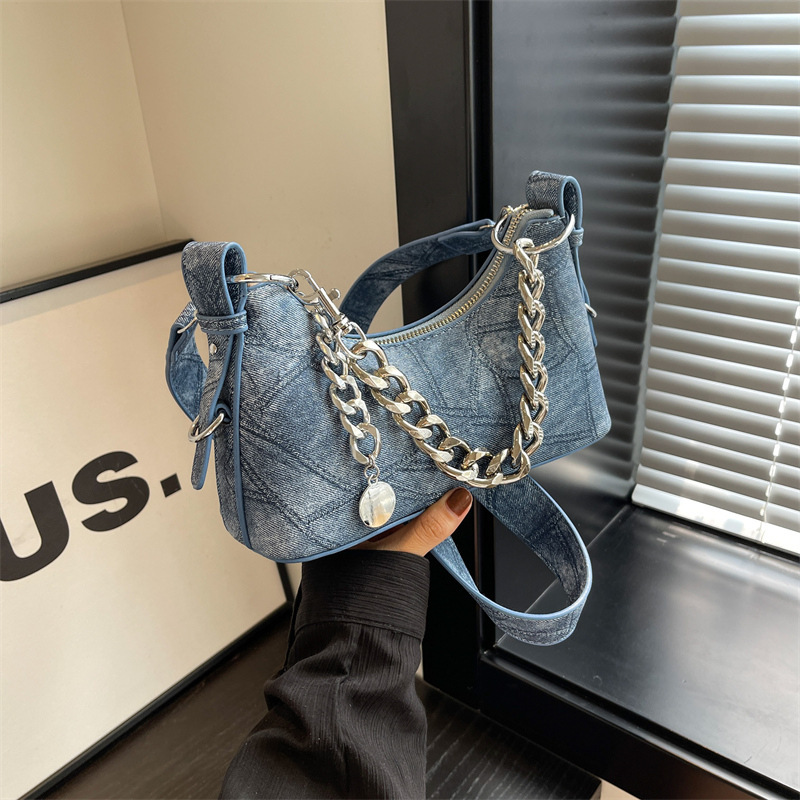 2025 autumn new elegant crossbody bag niche design personality versatile fashion dumpling bag women's shoulder bag designer bag