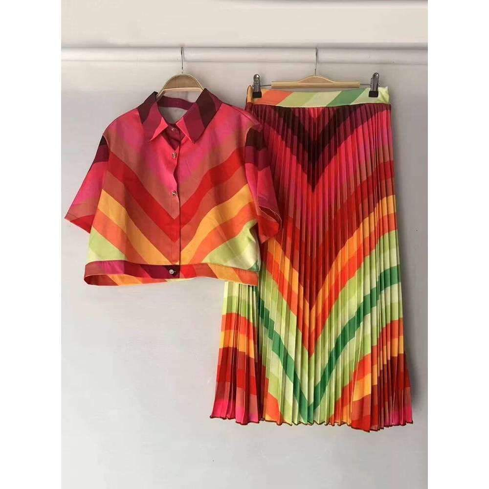 Designer Leisure High Quality Vintage geometric print lapel short shirt two-piece 2025 summer women's wear + high waist loose pleated skirt fashi