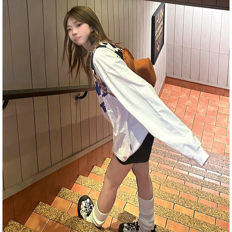 Free Shipping Designer Luxury Japanese Retro Style Cartoon Backpack Creative Student School Bag Birthday Gift Leisure And Fashion Travel Bag